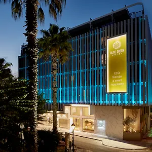 4* מלון Olive
