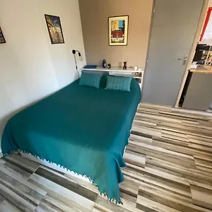 magnifique-studio-dans-maisonnette.fr-provencehotel.com/